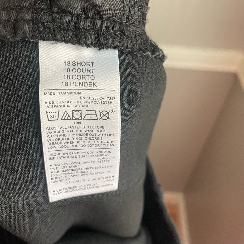 Old Navy High Rise Wow Super Skinny Black Jeans 18 Short - Picture 7 of 7